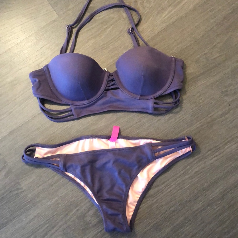 Victoria’s Secret bikini